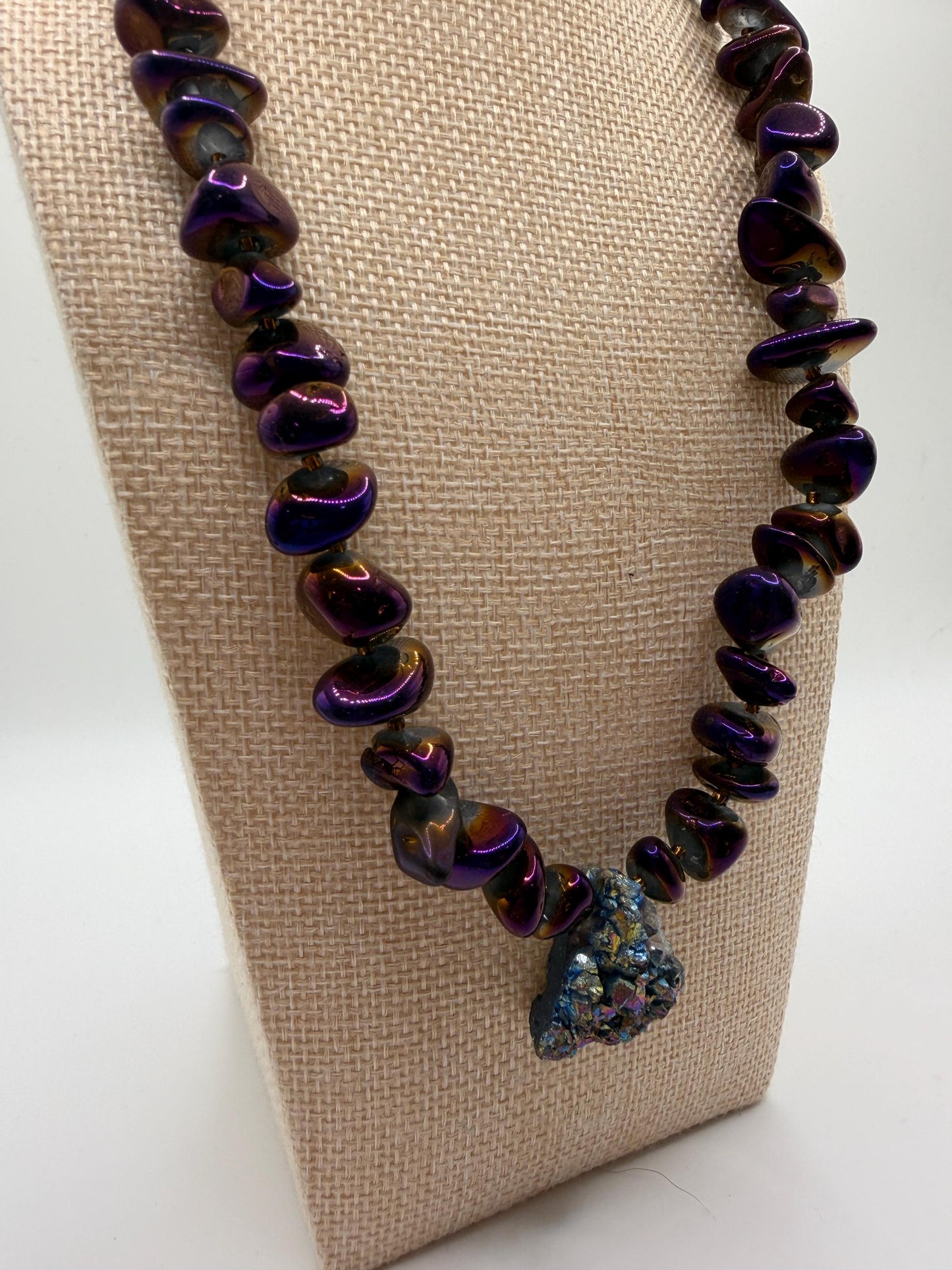 Violet Current Quartz Necklace