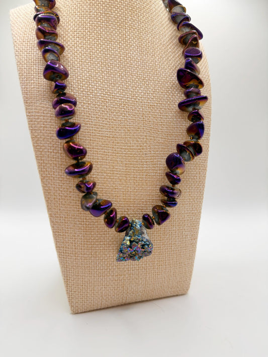 Violet Current Quartz Necklace