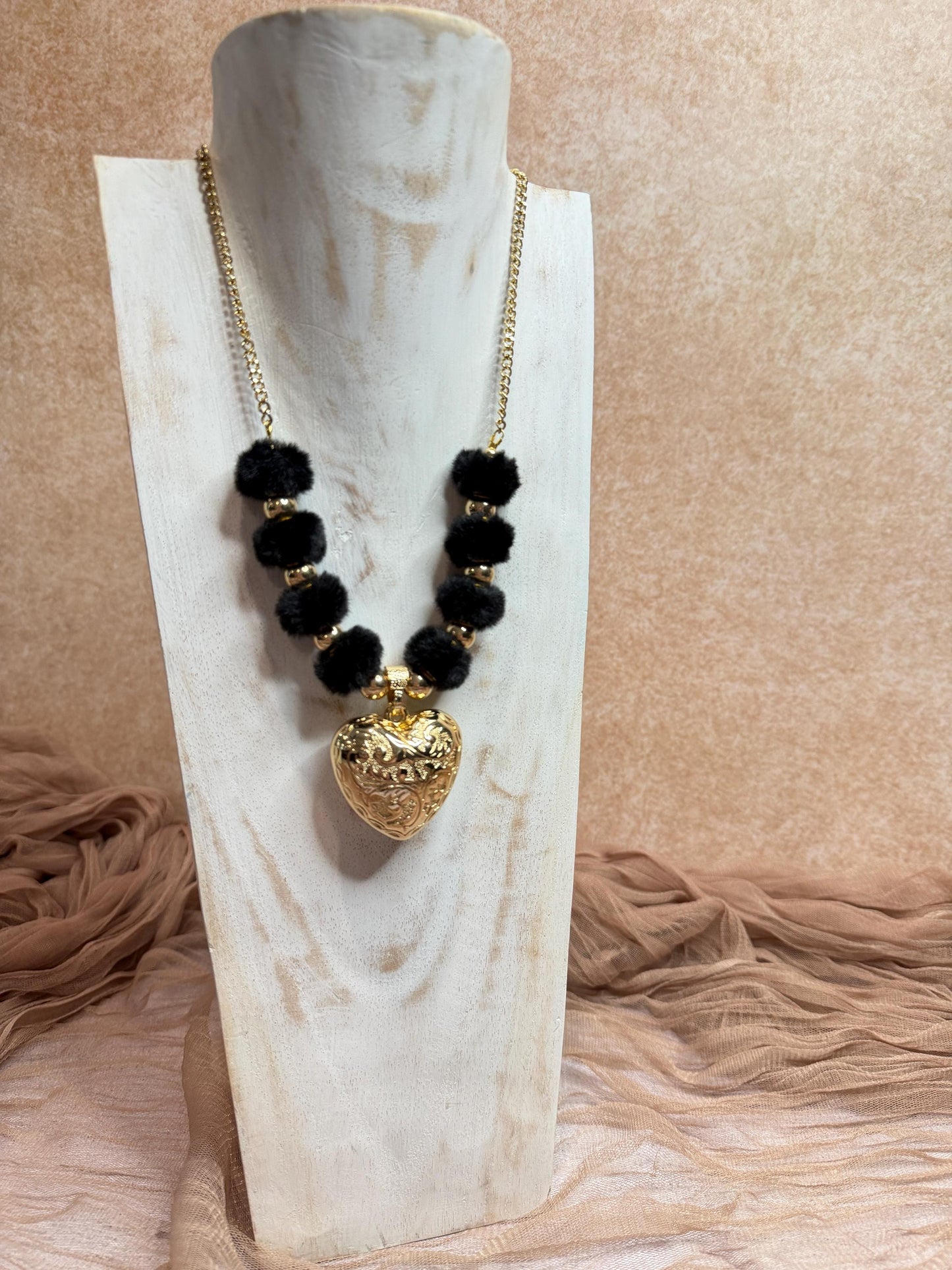 Golden Noir Necklace