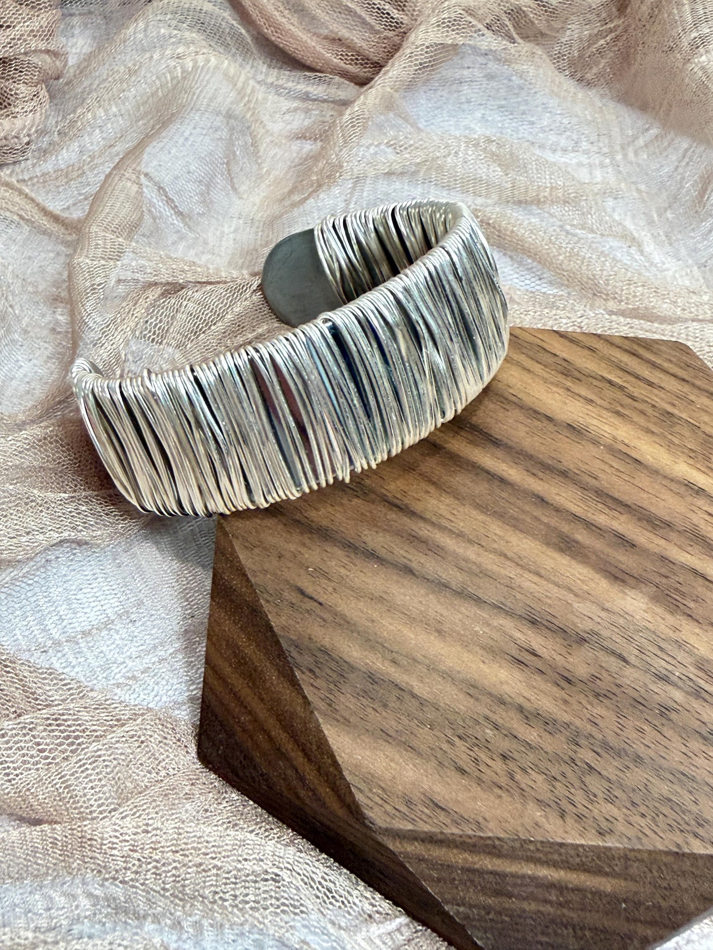 Quiet Wire Cuff Bracelet |Choose Color