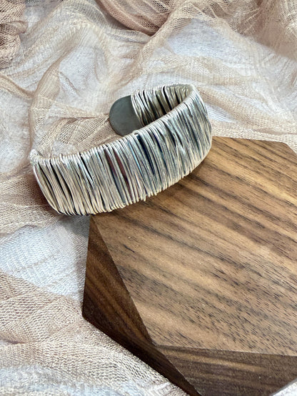 Quiet Wire Cuff Bracelet |Choose Color