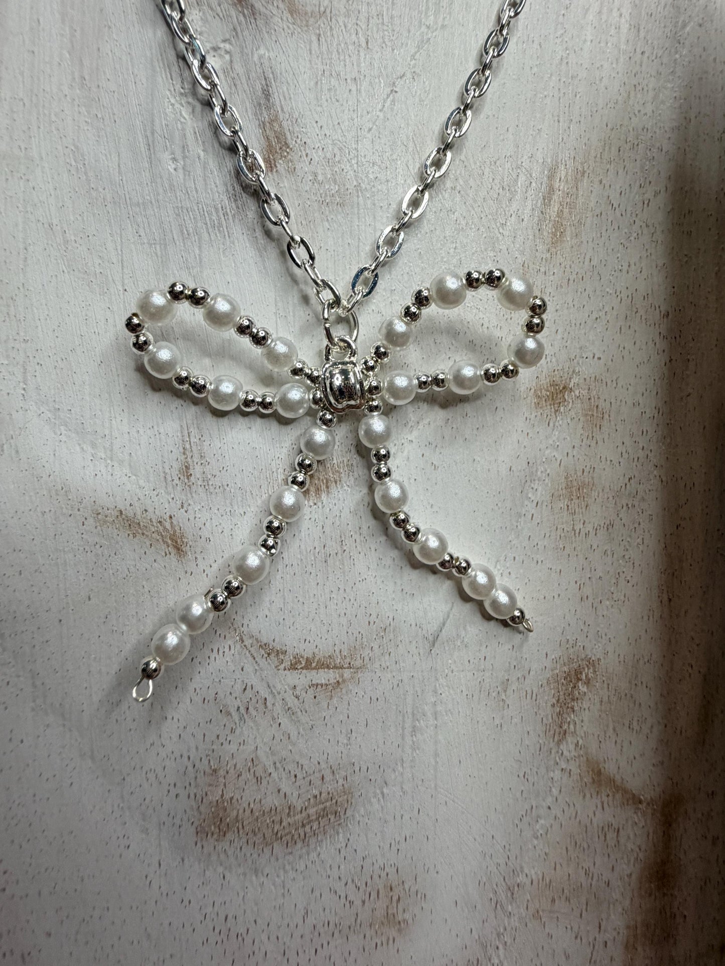 Daydress Bow Necklace